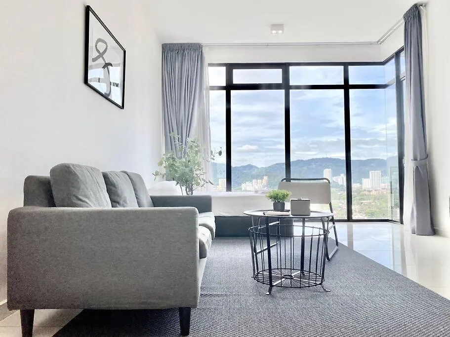 Apartment Beacon Executive Suites #Minimalist #Skypool #Georgetown #6Pax #2Br 2Bath #3 Queen #Quality Well Maintained #Private Host