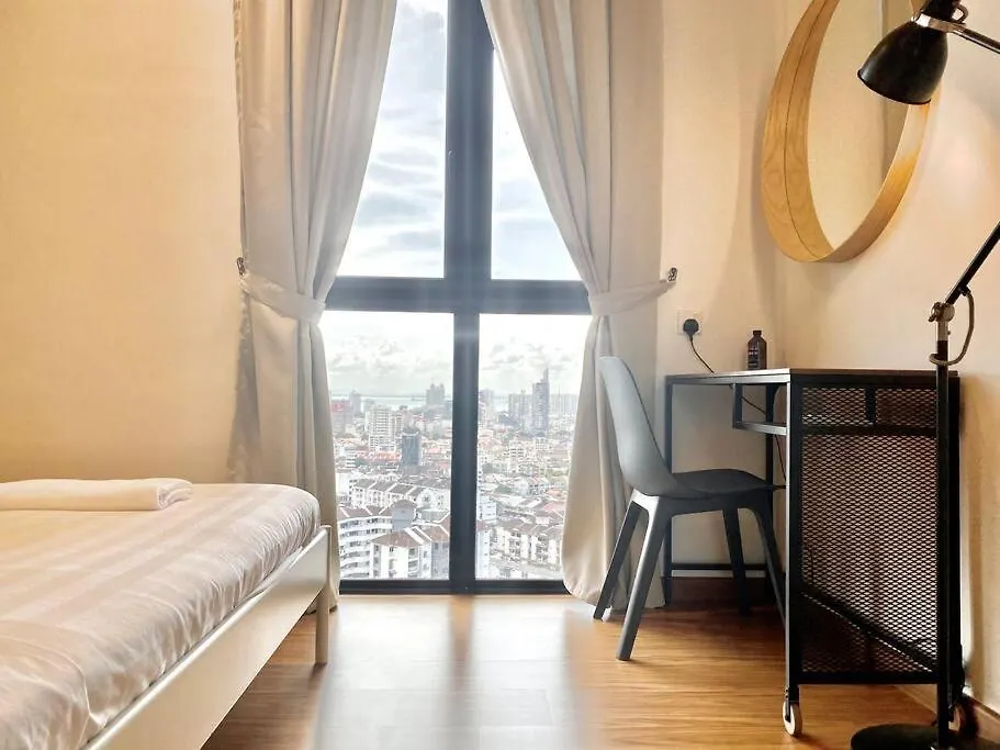 Beacon Executive Suites #Minimalist #Skypool #Georgetown #6Pax #2Br 2Bath #3 Queen #Quality Well Maintained #Private Host Malaysia