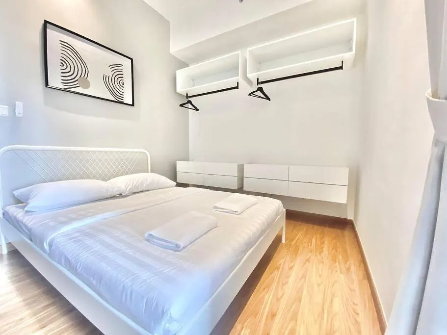 Beacon Executive Suites #Minimalist #Skypool #Georgetown #6Pax #2Br 2Bath #3 Queen #Quality Well Maintained #Private Host