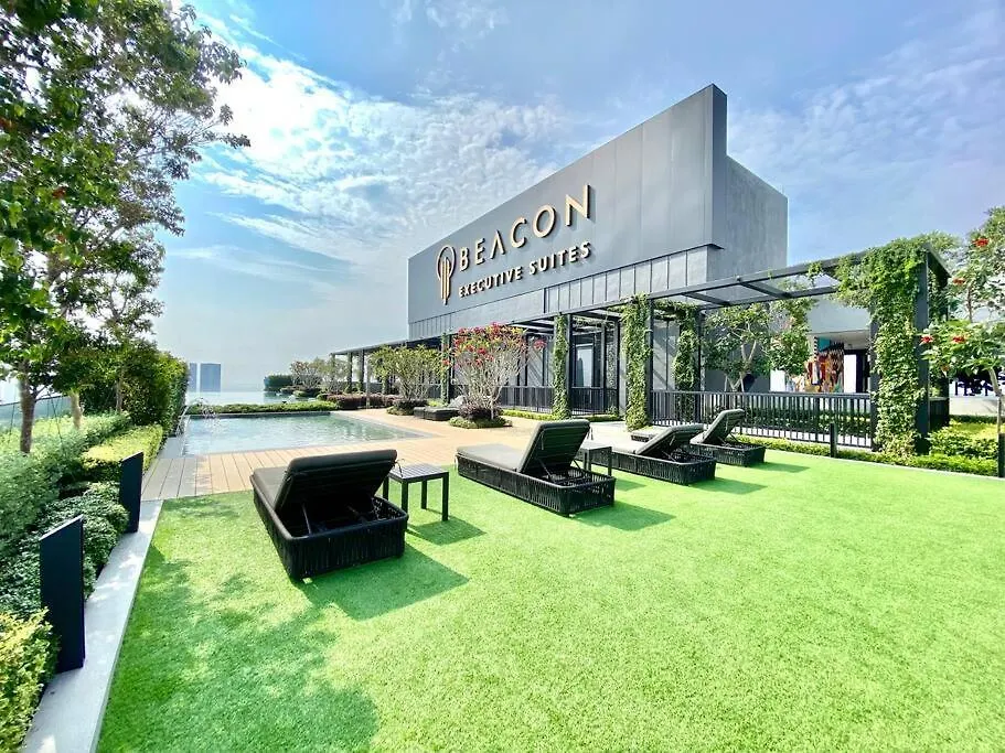 公寓 Beacon Executive Suites #Minimalist #Skypool #Georgetown #6Pax #2Br 2Bath #3 Queen #Quality Well Maintained #Private Host 马来西亚