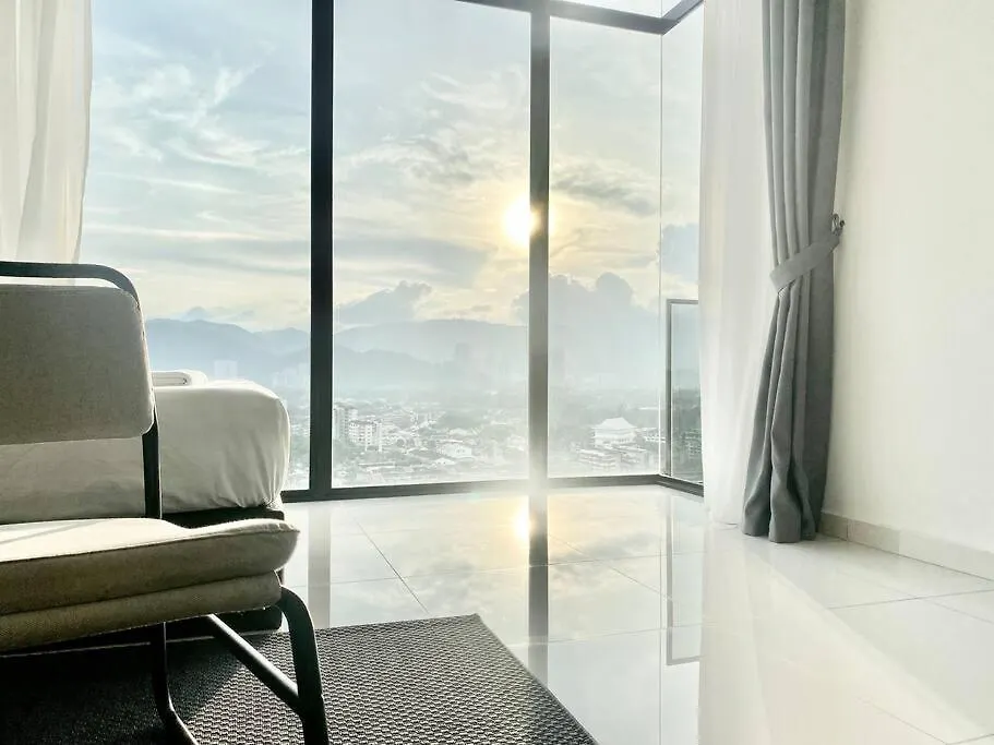 Beacon Executive Suites #Minimalist #Skypool #Georgetown #6Pax #2Br 2Bath #3 Queen #Quality Well Maintained #Private Host
