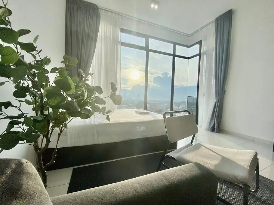 Beacon Executive Suites #Minimalist #Skypool #Georgetown #6Pax #2Br 2Bath #3 Queen #Quality Well Maintained #Private Host 0*, Джорджтаун Малайзия