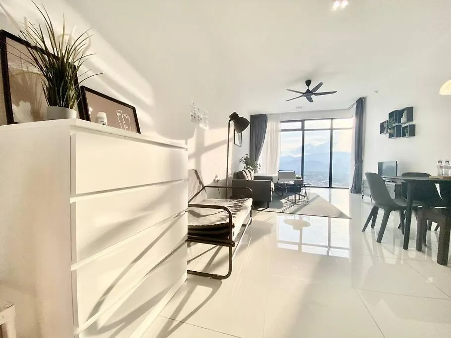 Beacon Executive Suites #Minimalist #Skypool #Georgetown #6Pax #2Br 2Bath #3 Queen #Quality Well Maintained #Private Host Апартаменты